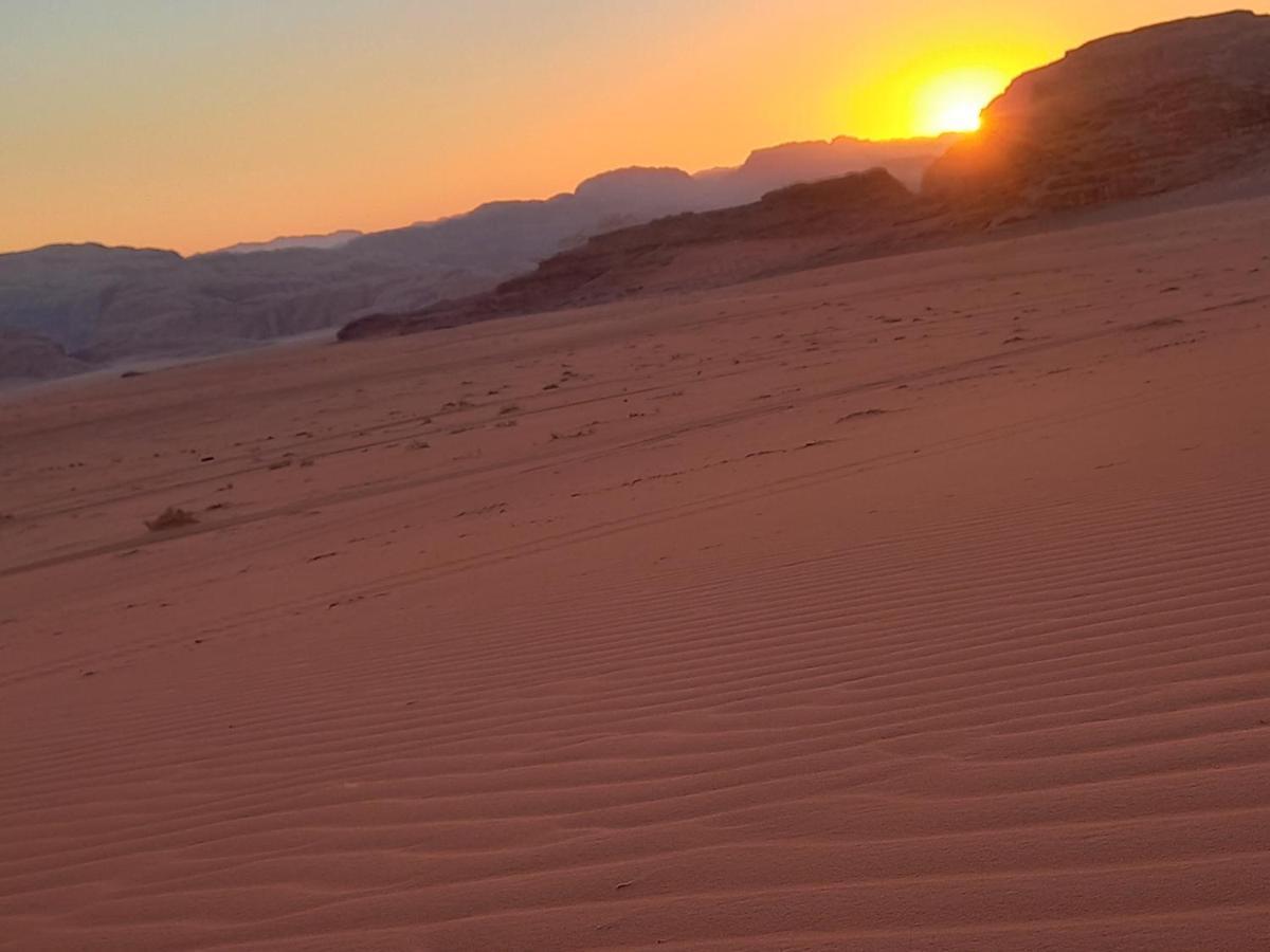 Wadi Rum Secrets Camp מראה חיצוני תמונה