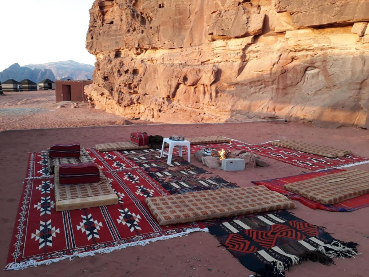 Wadi Rum Secrets Camp מראה חיצוני תמונה